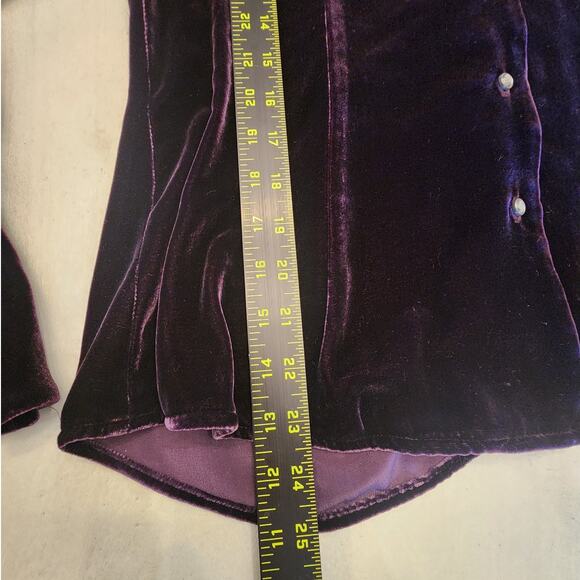 Lauren Ralph Lauren Women's Purple Velvet Button Down Top SZ 10 - Picture 11 of 11